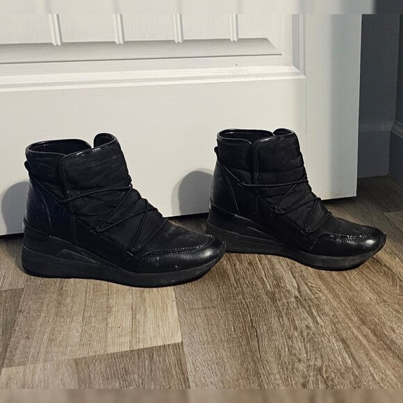 Michael Kors Black Lula Winter Booties - Picture 2 of 3